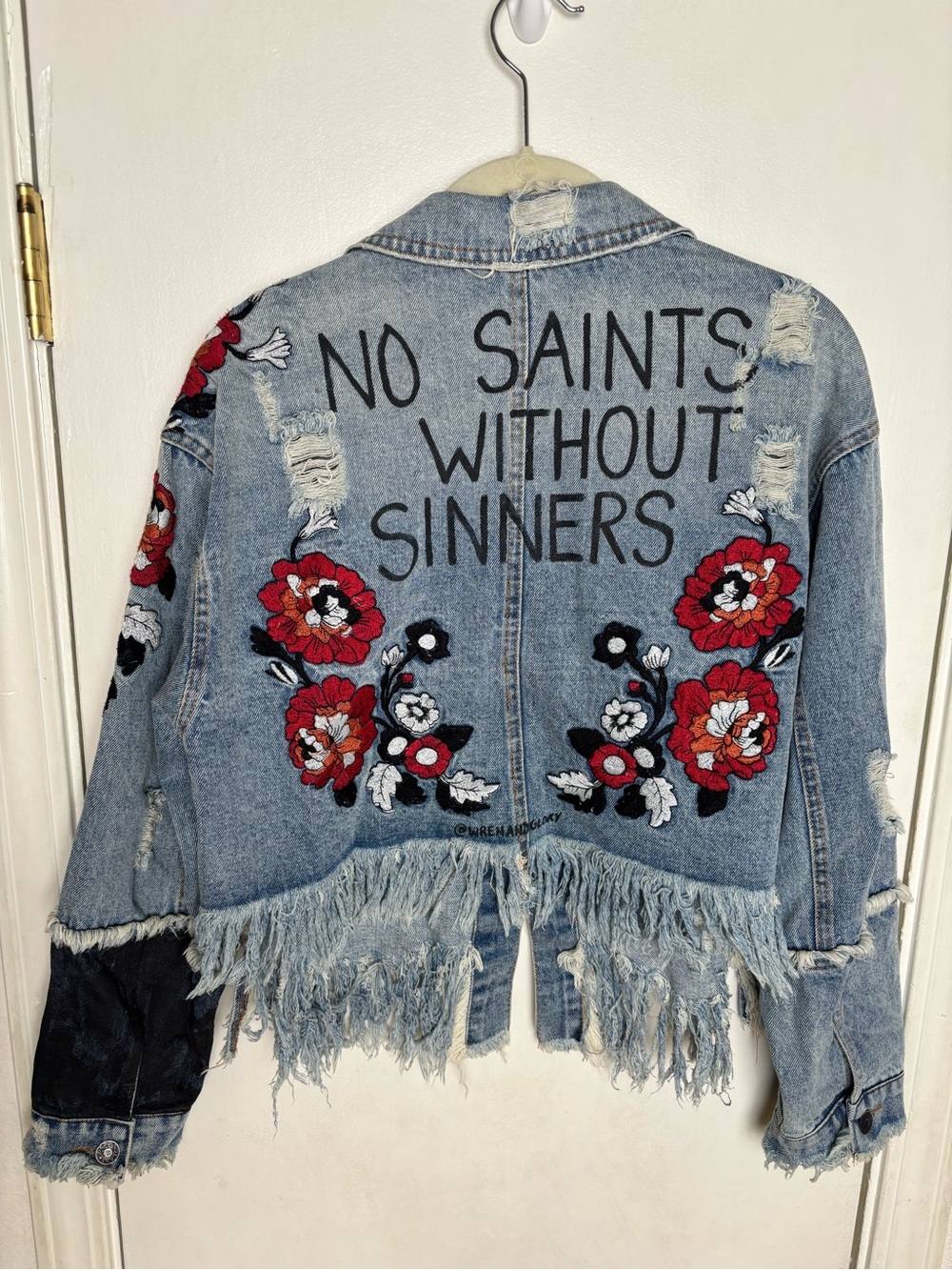 Wren in Glory No Saints Without Sinners Distressed Embroidered Womens Small M